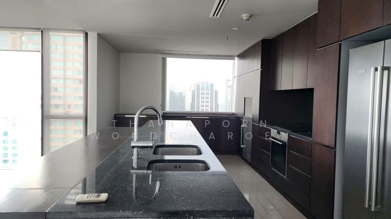 Hansar Rajdamri, Bangkok, 3-250 Soi Mahatlek Luang 2, Lumphini, Pathum Wan, Bangkok, 3 Bedrooms, 265 sqm, Condo For Rent, by Thanaporn Wongcharoen, 500297858 - DDproperty.com