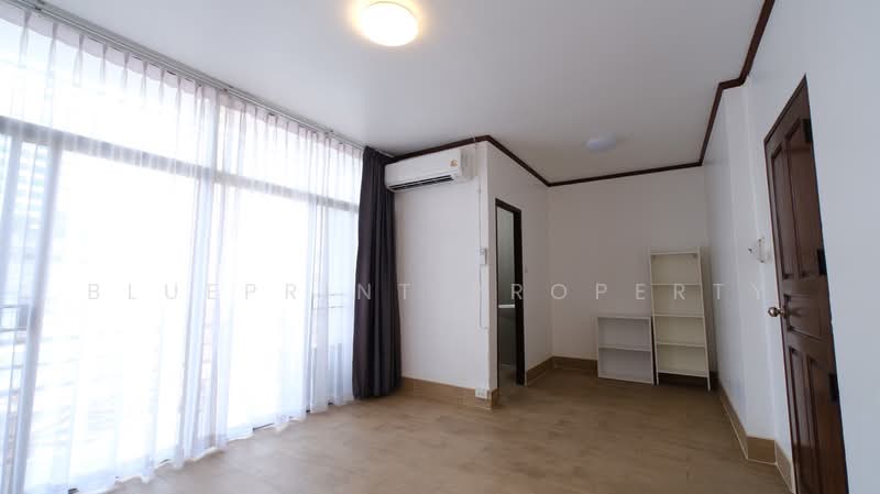 Town House Prakanong BTS Station, Bangkok, Phra Kanong, Khlong Toei, Bangkok, 3 Bedrooms, 250 sqm, Townhouse For Rent, by Blueprint Property, 500297895 - DDproperty.com