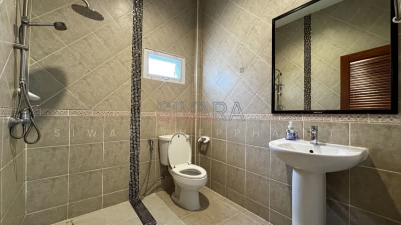 Pet Friendly Villa for Rent at Maprachan Lake, Chon Buri (Pattaya), Soi Ruam Suk 4, Bang Lamung, Bang Lamung (Pattaya), Chon Buri (Pattaya), 4 Bedrooms, 350 sqm, Villa For Rent, by Siwas Thepphabut, 500297915 - DDproperty.com