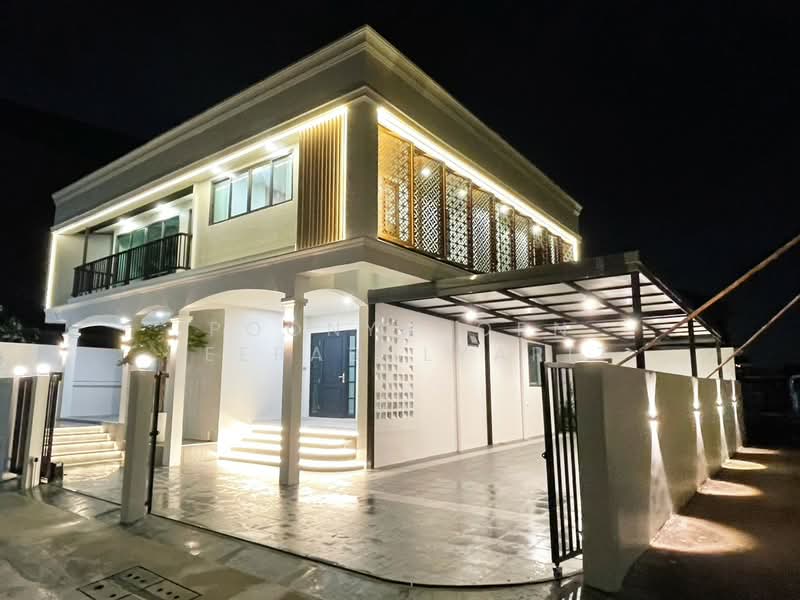 ขายบ้านเดี่ยวตกแต่งใหม่ : ซอยนวมินทร์ 127, Bangkok, นวมินทร์, Nuan Chan, Bueng Kum, Bangkok, 3 Bedrooms, 350 sqm, Single Detached House For Sale, by Poonyaporn Veerabulyarit, 500297924 - DDproperty.com
