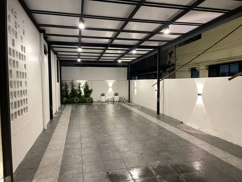 ขายบ้านเดี่ยวตกแต่งใหม่ : ซอยนวมินทร์ 127, Bangkok, นวมินทร์, Nuan Chan, Bueng Kum, Bangkok, 3 Bedrooms, 350 sqm, Single Detached House For Sale, by Poonyaporn Veerabulyarit, 500297924 - DDproperty.com