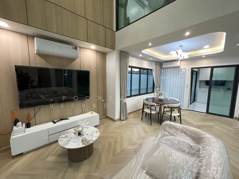 ขายบ้านเดี่ยวตกแต่งใหม่ : ซอยนวมินทร์ 127, กรุงเทพ, นวมินทร์, นวลจันทร์, บึงกุ่ม, กรุงเทพ, 350 ตร.ม., บ้านเดี่ยว ขาย, โดย Poonyaporn Veerabulyarit, 500297924 - DDproperty.com