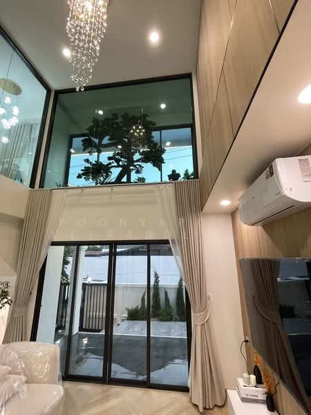 ขายบ้านเดี่ยวตกแต่งใหม่ : ซอยนวมินทร์ 127, Bangkok, นวมินทร์, Nuan Chan, Bueng Kum, Bangkok, 3 Bedrooms, 350 sqm, Single Detached House For Sale, by Poonyaporn Veerabulyarit, 500297924 - DDproperty.com