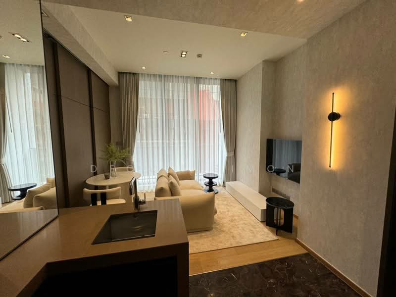 28 Chidlom, Bangkok, 28 Chit Lom Alley, Lumphini, Pathum Wan, Bangkok, 1 Bedroom, 40 sqm, Condo For Rent, by Decalf Simon, 500297938 - DDproperty.com