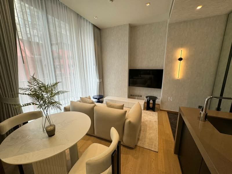 28 Chidlom, Bangkok, 28 Chit Lom Alley, Lumphini, Pathum Wan, Bangkok, 1 Bedroom, 40 sqm, Condo For Rent, by Decalf Simon, 500297938 - DDproperty.com