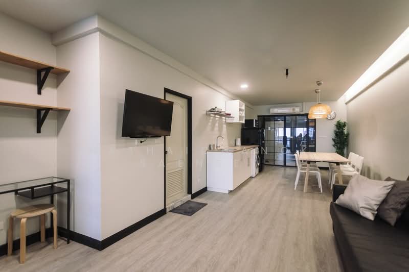 State Tower, Bangkok, 1055 Silom Road, Silom, Bang Rak, Bangkok, 2 Bedrooms, 68 sqm, Condo For Rent, by Hathaichanok Saenset, 500297955 - DDproperty.com