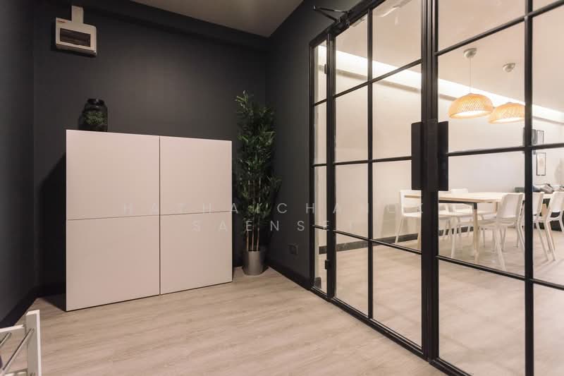 State Tower, Bangkok, 1055 Silom Road, Silom, Bang Rak, Bangkok, 2 Bedrooms, 68 sqm, Condo For Rent, by Hathaichanok Saenset, 500297955 - DDproperty.com