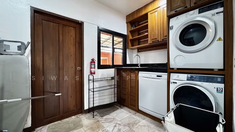 Pet Friendly Thai Bali Villa for Rent at Maprachan Lake, Chon Buri (Pattaya), Pornprapanimit Road 34, Bang Lamung, Bang Lamung (Pattaya), Chon Buri (Pattaya), 3 Bedrooms, 350 sqm, Villa For Rent, by Siwas Thepphabut, 500297960 - DDproperty.com