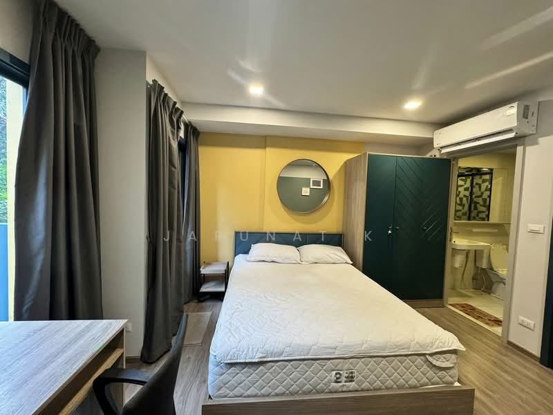 The Base Sukhumvit 50, Bangkok, Soi Roem Charoen 1, Sukhumvit 50 Road, Phra Kanong, Khlong Toei, Bangkok, 1 Bedroom, 27 sqm, Condo For Rent, by Jarunat K, 500297968 - DDproperty.com