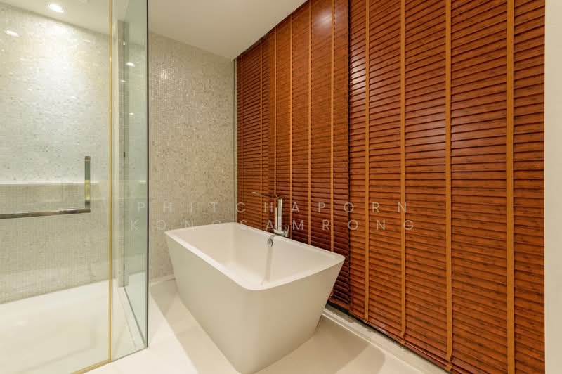 Vittorio 39, Bangkok, 8 Sukhumvit, Khlong Tan Nua, Watthana, Bangkok, 2 Bedrooms, 200 sqm, Condo For Rent, by Phitchaporn Kongsamrong, 500297983 - DDproperty.com