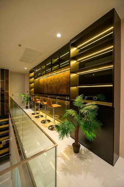 Vittorio 39, Bangkok, 8 Sukhumvit, Khlong Tan Nua, Watthana, Bangkok, 2 Bedrooms, 200 sqm, Condo For Rent, by Phitchaporn Kongsamrong, 500297983 - DDproperty.com
