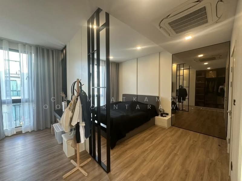 Patio Ratchayothin, Bangkok, Phahonyothin 32, Chan Kasem, Chatuchak, Bangkok, 3 Bedrooms, 367 sqm, Townhouse For Rent, by Chomratkamol Soontorntarawong (Gor), 500297997 - DDproperty.com