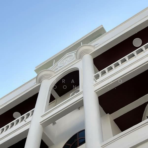 White Mansion, Bangkok, Soi Sukhumvit 24, Khong Tan, Khlong Toei, Bangkok, 5 Bedrooms, 600 sqm, Townhouse For Rent, by Chomratkamol Soontorntarawong (Gor), 500298003 - DDproperty.com