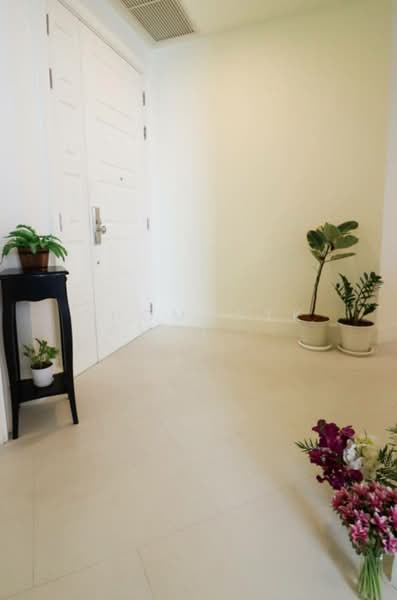 Royce Private Residences, Bangkok, 61 Soi Sukhumvit 31, Khlongtoei Nua, Watthana, Bangkok, 2 Bedrooms, 111 sqm, Condo For Sale, by Chomratkamol Soontorntarawong (Gor), 500298030 - DDproperty.com