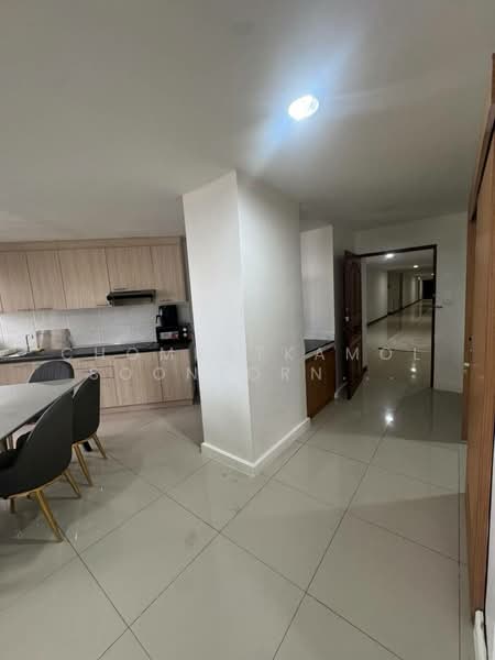 D.S. Tower 2 Sukhumvit 39, Bangkok, Soi Sukhumvit 39, Khlong Tan Nua, Watthana, Bangkok, 2 Bedrooms, 70 sqm, Condo For Sale, by Chomratkamol Soontorntarawong (Gor), 500298031 - DDproperty.com