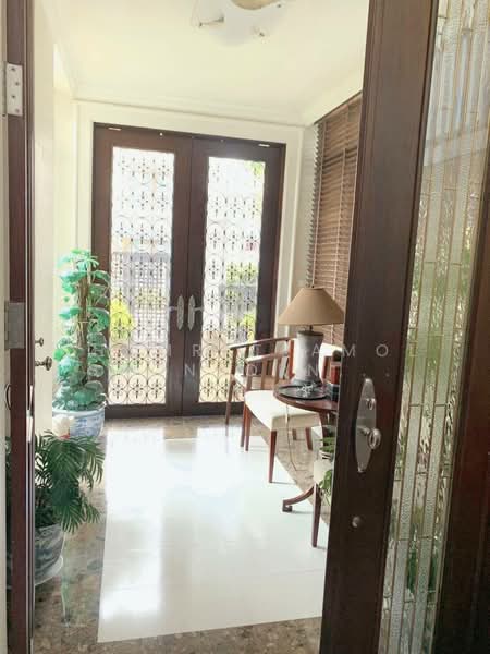 Narasiri Pattanakarn-Srinakarin, Bangkok, 878 Soi Srinakarin 20, Khlong Chan, Bang Kapi, Bangkok, 3 Bedrooms, 500 sqm, Single Detached House For Sale, by Chomratkamol Soontorntarawong (Gor), 500298041 - DDproperty.com