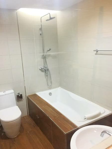 Siri At Sukhumvit, Bangkok, 902 Sukhumvit Road, Phra Kanong, Khlong Toei, Bangkok, 1 Bedroom, 52 sqm, Condo For Rent, by Chomratkamol Soontorntarawong (Gor), 500298074 - DDproperty.com
