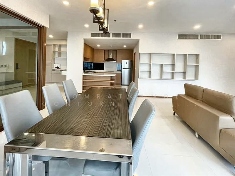 The Emporio Place, Bangkok, 93 Soi Sukhumvit 24, Sukhumvit Road, Khong Tan, Khlong Toei, Bangkok, 3 Bedrooms, 141 sqm, Condo For Sale, by Chomratkamol Soontorntarawong (Gor), 500298088 - DDproperty.com