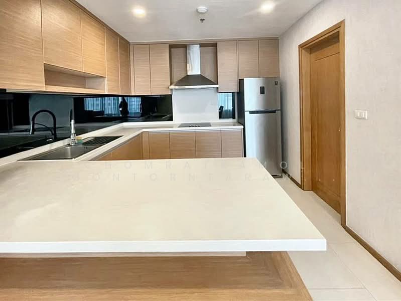 The Emporio Place, Bangkok, 93 Soi Sukhumvit 24, Sukhumvit Road, Khong Tan, Khlong Toei, Bangkok, 3 Bedrooms, 141 sqm, Condo For Sale, by Chomratkamol Soontorntarawong (Gor), 500298088 - DDproperty.com