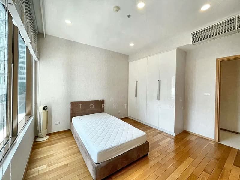 The Emporio Place, Bangkok, 93 Soi Sukhumvit 24, Sukhumvit Road, Khong Tan, Khlong Toei, Bangkok, 3 Bedrooms, 141 sqm, Condo For Sale, by Chomratkamol Soontorntarawong (Gor), 500298088 - DDproperty.com