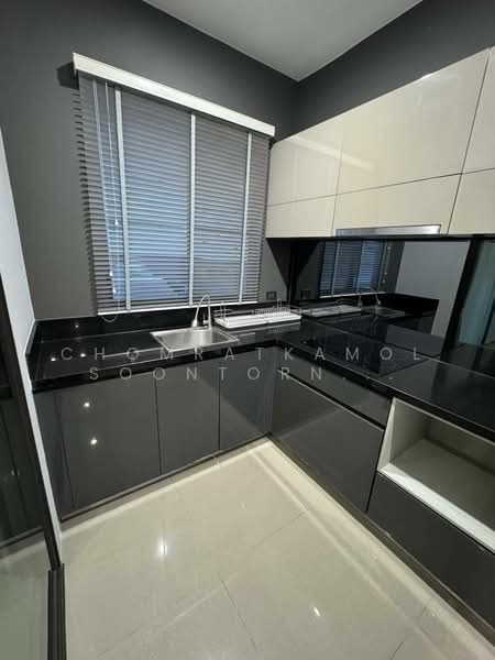 Landmark Ekamai-Ramindra, Bangkok, Sukhonthasawat Road, Lat Phrao, Lat Phrao, Bangkok, 3 Bedrooms, 224 sqm, Townhouse For Sale, by Chomratkamol Soontorntarawong (Gor), 500298101 - DDproperty.com