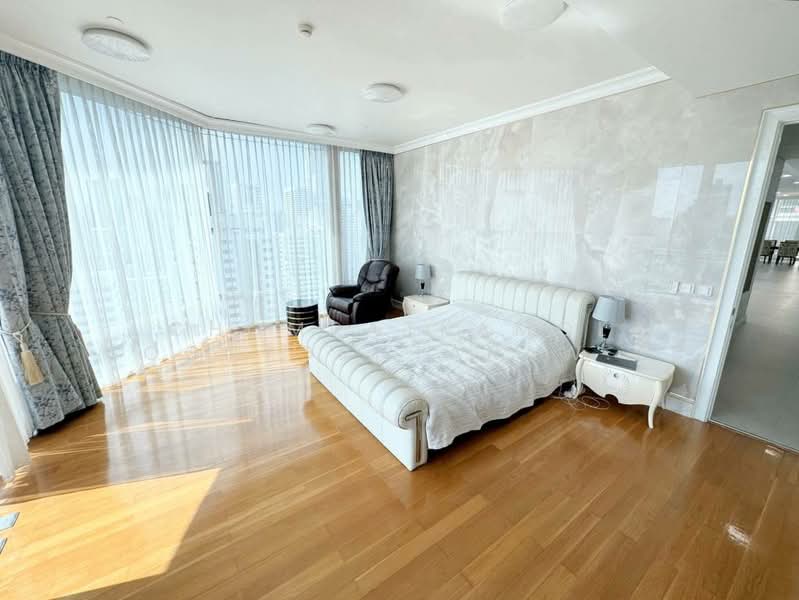 Royce Private Residences, Bangkok, 61 Soi Sukhumvit 31, Khlongtoei Nua, Watthana, Bangkok, 4 Bedrooms, 355 sqm, Condo For Sale, by Chomratkamol Soontorntarawong (Gor), 500298104 - DDproperty.com