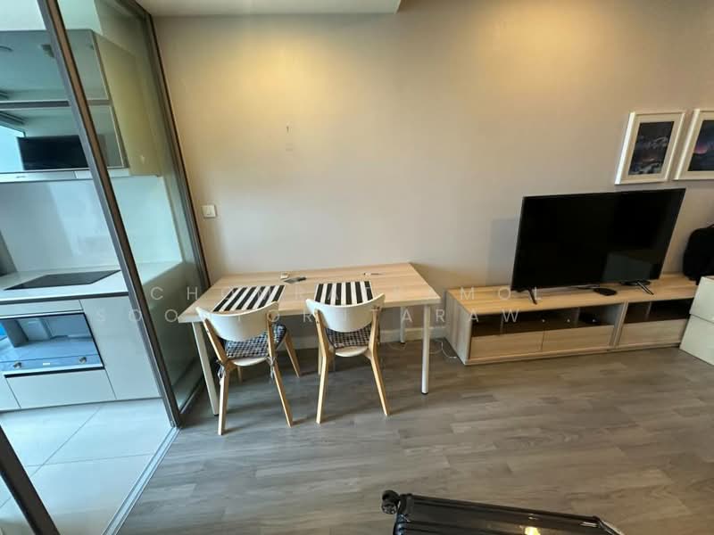 The Room Sathorn, Bangkok, 78 Pan Road, Silom, Bang Rak, Bangkok, 1 Bedroom, 50 sqm, Condo For Sale, by Chomratkamol Soontorntarawong (Gor), 500298106 - DDproperty.com