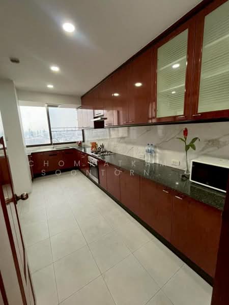 Ruamsuk Condominium : ร่วมสุข คอนโดมิเนียม, กรุงเทพ, 12 ซอยอรรถวี, คลองตัน, คลองเตย, กรุงเทพ, 350 ตร.ม., คอนโด ให้เช่า, โดย Chomratkamol Soontorntarawong (Gor), 500298117 - DDproperty.com