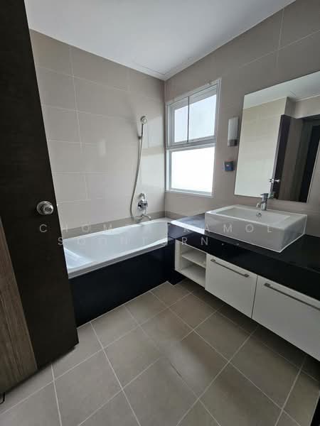 Supalai River Resort, Bangkok, 99 Charoennakhon Road, Samlae, Thon Buri, Bangkok, 3 Bedrooms, 180 sqm, Condo For Rent, by Chomratkamol Soontorntarawong (Gor), 500298118 - DDproperty.com
