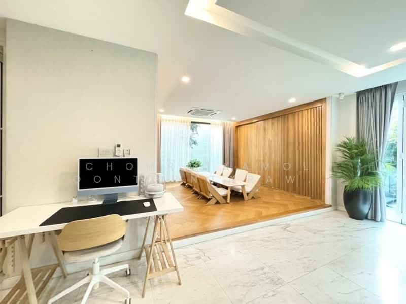Noble Terra Rama 9-Ekamai, Bangkok, 299 Chamnian Soem Alley, Wang Thonglang, Wang Thonglang, Bangkok, 5 Bedrooms, 450 sqm, Single Detached House For Sale, by Chomratkamol Soontorntarawong (Gor), 500298142 - DDproperty.com