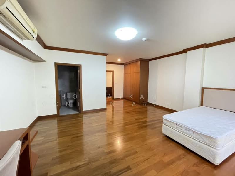 Villa Fourteen, Bangkok, Soi Sukhumvit 14, Khlong Toei, Bangkok, 4 Bedrooms, 300 sqm, Apartment For Rent, by Chomratkamol Soontorntarawong (Gor), 500298153 - DDproperty.com