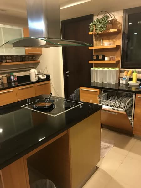 The Lanai Sathorn, Bangkok, Soi Yen Akart 2, Chong Nonsi, Yan Nawa, Bangkok, 3 Bedrooms, 267 sqm, Condo For Sale, by Chomratkamol Soontorntarawong (Gor), 500298154 - DDproperty.com