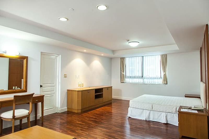 Krungthep Thani Tower, Bangkok, 56 Soi Sukhumvit 24, Khong Tan, Khlong Toei, Bangkok, 3 Bedrooms, 230 sqm, Condo For Rent, by Chomratkamol Soontorntarawong (Gor), 500298174 - DDproperty.com