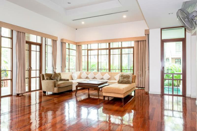 Baan Sansiri Sukhumvit 67, Bangkok, 32 Soi Sukhumvit 67, Phra Kanong Nua, Watthana, Bangkok, 4 Bedrooms, 490 sqm, Single Detached House For Rent, by Chomratkamol Soontorntarawong (Gor), 500298177 - DDproperty.com