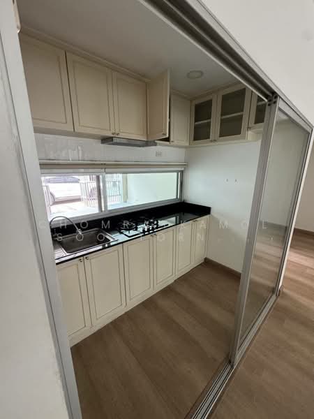 Noble Cube Pattanakarn, Bangkok, Phatthanakan Road, Suan Luang, Suan Luang, Bangkok, 3 Bedrooms, 180 sqm, Townhouse For Rent, by Chomratkamol Soontorntarawong (Gor), 500298199 - DDproperty.com