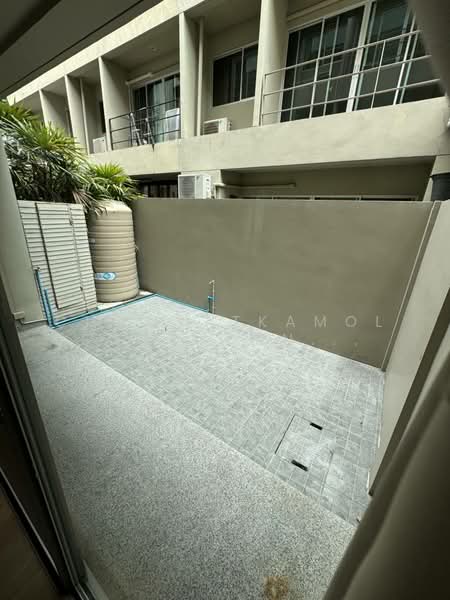 Noble Cube Pattanakarn, Bangkok, Phatthanakan Road, Suan Luang, Suan Luang, Bangkok, 3 Bedrooms, 180 sqm, Townhouse For Rent, by Chomratkamol Soontorntarawong (Gor), 500298199 - DDproperty.com