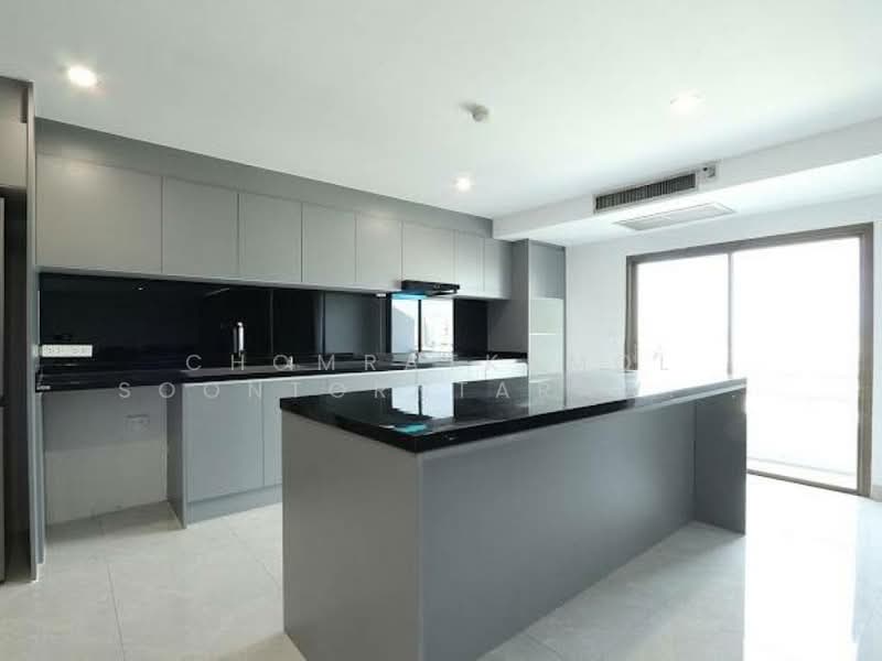 Avana Bangkok Hotel & Convention Centre, Bangkok, 906 Debaratna Road, Bang Na, Bang Na, Bangkok, 3 Bedrooms, 200 sqm, Condo For Rent, by Chomratkamol Soontorntarawong (Gor), 500298225 - DDproperty.com