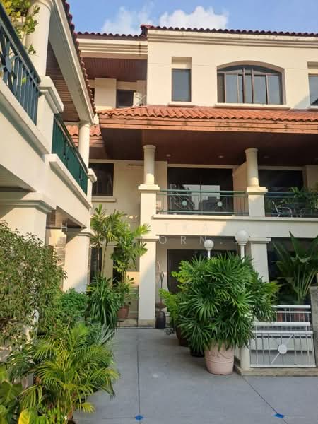 Baan Arthit, Bangkok, 27 To Sak Alley, Khlong Tan Nua, Watthana, Bangkok, 5 Bedrooms, 423 sqm, Condo For Sale, by Chomratkamol Soontorntarawong (Gor), 500298241 - DDproperty.com