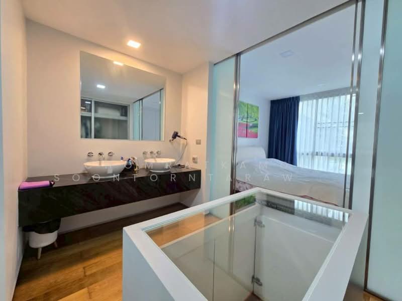 Ficus Lane, Bangkok, Soi Sukhumvit 44/1, Phra Kanong, Khlong Toei, Bangkok, 3 Bedrooms, 210 sqm, Condo For Rent, by Chomratkamol Soontorntarawong (Gor), 500298247 - DDproperty.com