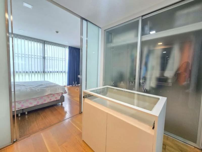 Ficus Lane, Bangkok, Soi Sukhumvit 44/1, Phra Kanong, Khlong Toei, Bangkok, 3 Bedrooms, 210 sqm, Condo For Rent, by Chomratkamol Soontorntarawong (Gor), 500298247 - DDproperty.com