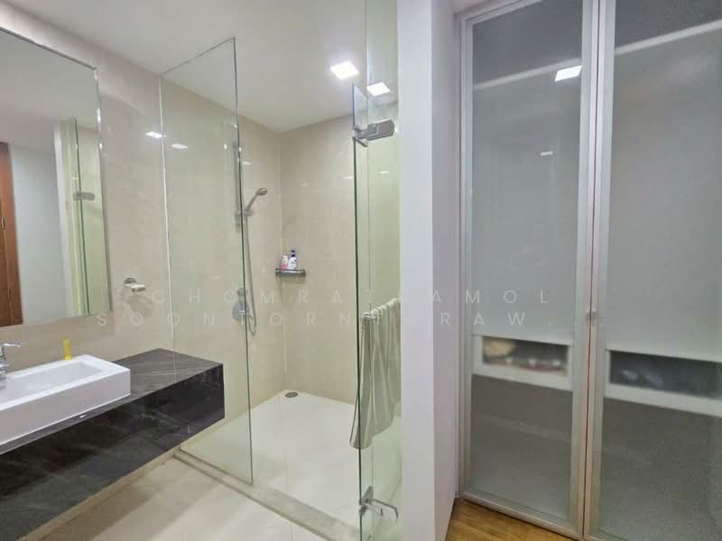 Ficus Lane, Bangkok, Soi Sukhumvit 44/1, Phra Kanong, Khlong Toei, Bangkok, 3 Bedrooms, 210 sqm, Condo For Rent, by Chomratkamol Soontorntarawong (Gor), 500298247 - DDproperty.com