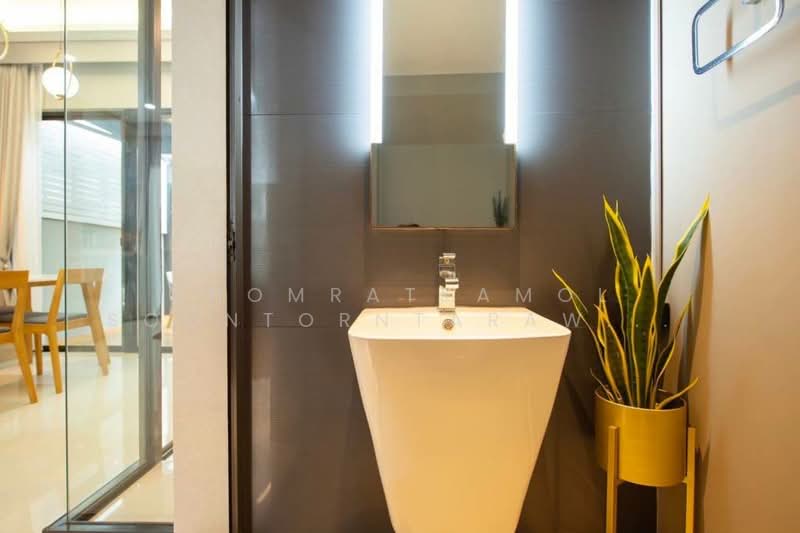Landmark Ekamai-Ramindra, Bangkok, Sukhonthasawat Road, Lat Phrao, Lat Phrao, Bangkok, 3 Bedrooms, 168 sqm, Townhouse For Sale, by Chomratkamol Soontorntarawong (Gor), 500298256 - DDproperty.com