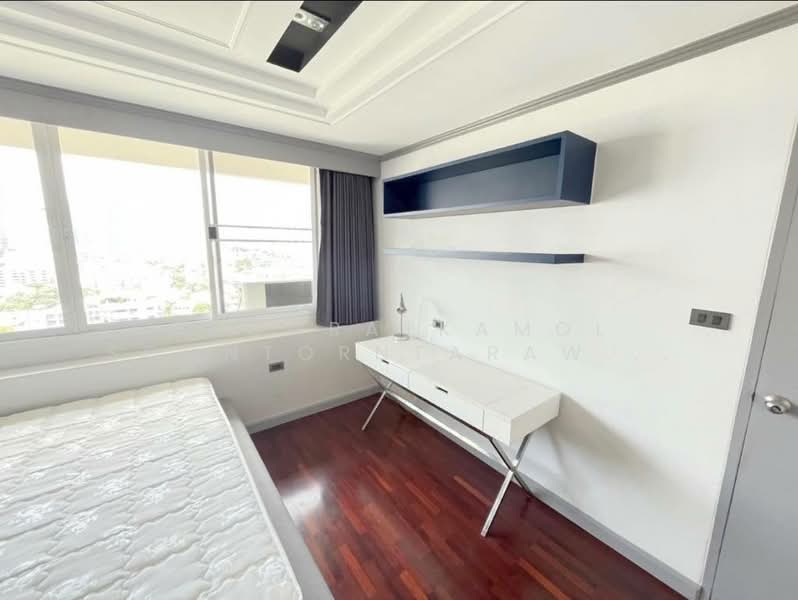 D.S. Tower 1 Sukhumvit 33, Bangkok, Soi Phrom Chit, Khlong Tan Nua, Watthana, Bangkok, 3 Bedrooms, 204 sqm, Condo For Sale, by Chomratkamol Soontorntarawong (Gor), 500298289 - DDproperty.com