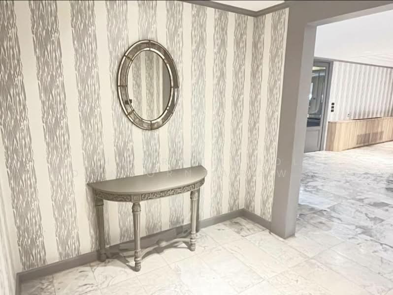 D.S. Tower 1 Sukhumvit 33, Bangkok, Soi Phrom Chit, Khlong Tan Nua, Watthana, Bangkok, 3 Bedrooms, 204 sqm, Condo For Sale, by Chomratkamol Soontorntarawong (Gor), 500298289 - DDproperty.com