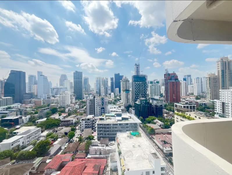 D.S. Tower 1 Sukhumvit 33, Bangkok, Soi Phrom Chit, Khlong Tan Nua, Watthana, Bangkok, 3 Bedrooms, 204 sqm, Condo For Sale, by Chomratkamol Soontorntarawong (Gor), 500298289 - DDproperty.com