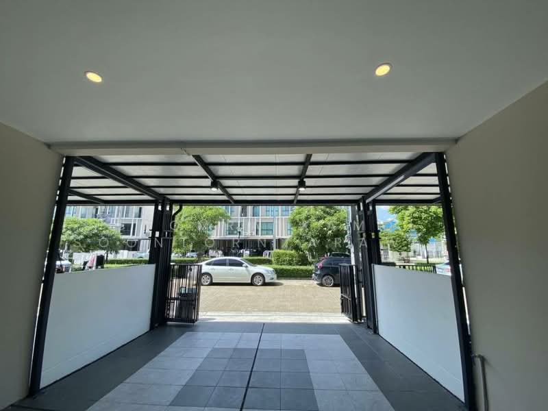 Patio Srinakarin-Rama 9, Bangkok, Krungthep Kreetha Road, Hua Mak, Bang Kapi, Bangkok, 3 Bedrooms, 141 sqm, Townhouse For Rent, by Chomratkamol Soontorntarawong (Gor), 500298302 - DDproperty.com