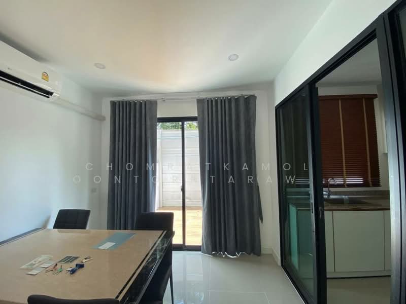 Patio Srinakarin-Rama 9 : พาทิโอ ศรีนครินทร์-พระราม 9, กรุงเทพ, ถนนกรุงเทพกรีฑา, หัวหมาก, บางกะปิ, กรุงเทพ, 141 ตร.ม., ทาวน์เฮ้าส์ ให้เช่า, โดย Chomratkamol Soontorntarawong (Gor), 500298302 - DDproperty.com