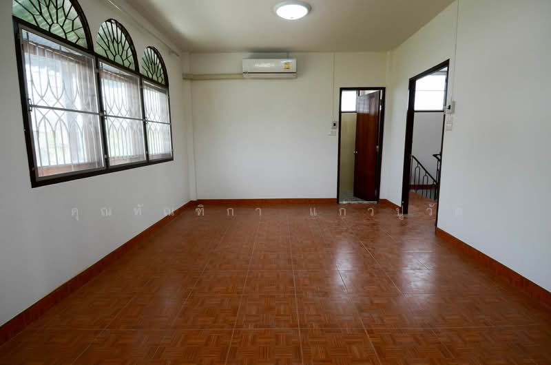 บ้านเช่าโชคชัย4 ใกล้รถไฟฟ้า ให้เช่า 40,000บ, Bangkok, Lat Phrao, Lat Phrao, Bangkok, 2 Bedrooms, 560 sqm, Single Detached House For Rent, by ทัณฑิกา แก้วปู่วัด, 500298318 - DDproperty.com