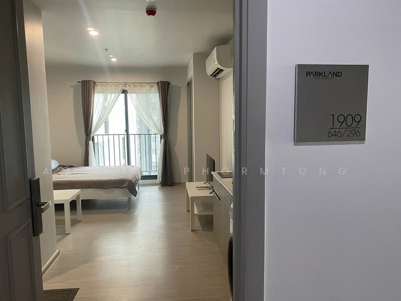 The Parkland Phetkasem 56, Bangkok, Phetkasem Road, Bang Wa, Phasi Charoen, Bangkok, 1 Bedroom, 27 sqm, Condo For Rent, by Auttika Phormtong, 500298339 - DDproperty.com