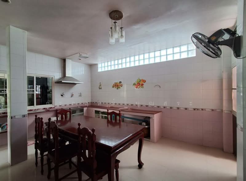 Baan Sathaporn Rangsit, Pathum Thani, Soi Rangsit-Nakhon Nayok 73, Bang Yitho, Thanyaburi, Pathum Thani, 4 Bedrooms, 310 sqm, Single Detached House For Sale, by กรกฤตย์ บุญสระ, 500298383 - DDproperty.com